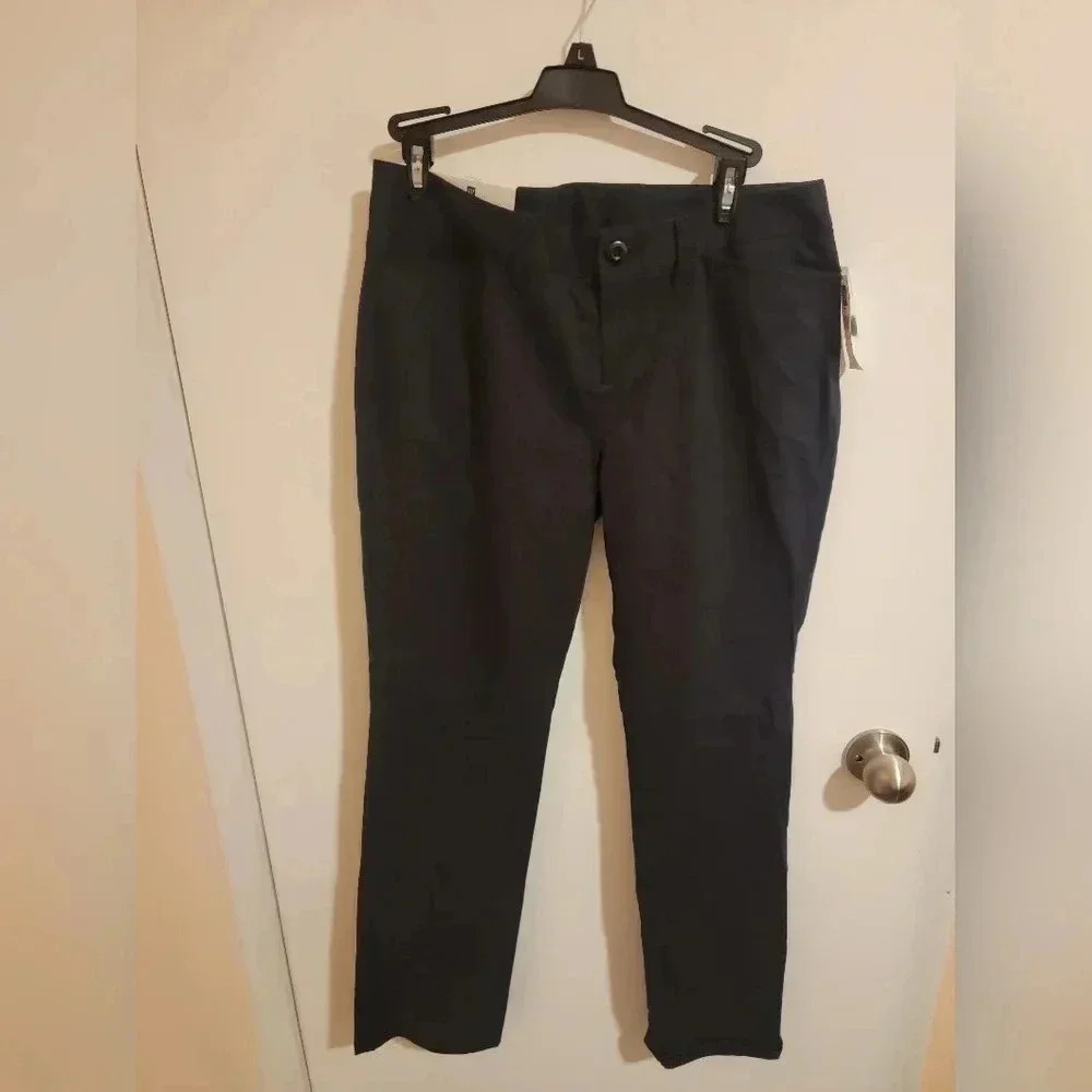 Gap Khaki Pants Womens Size 6 or 30Wx29L Ankle Black Low Rise Academia Preppy